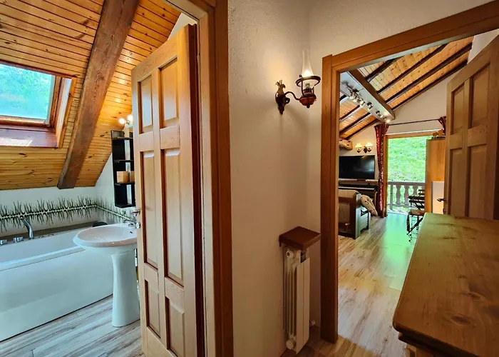 Hostdomus - Bouvier Apartament *